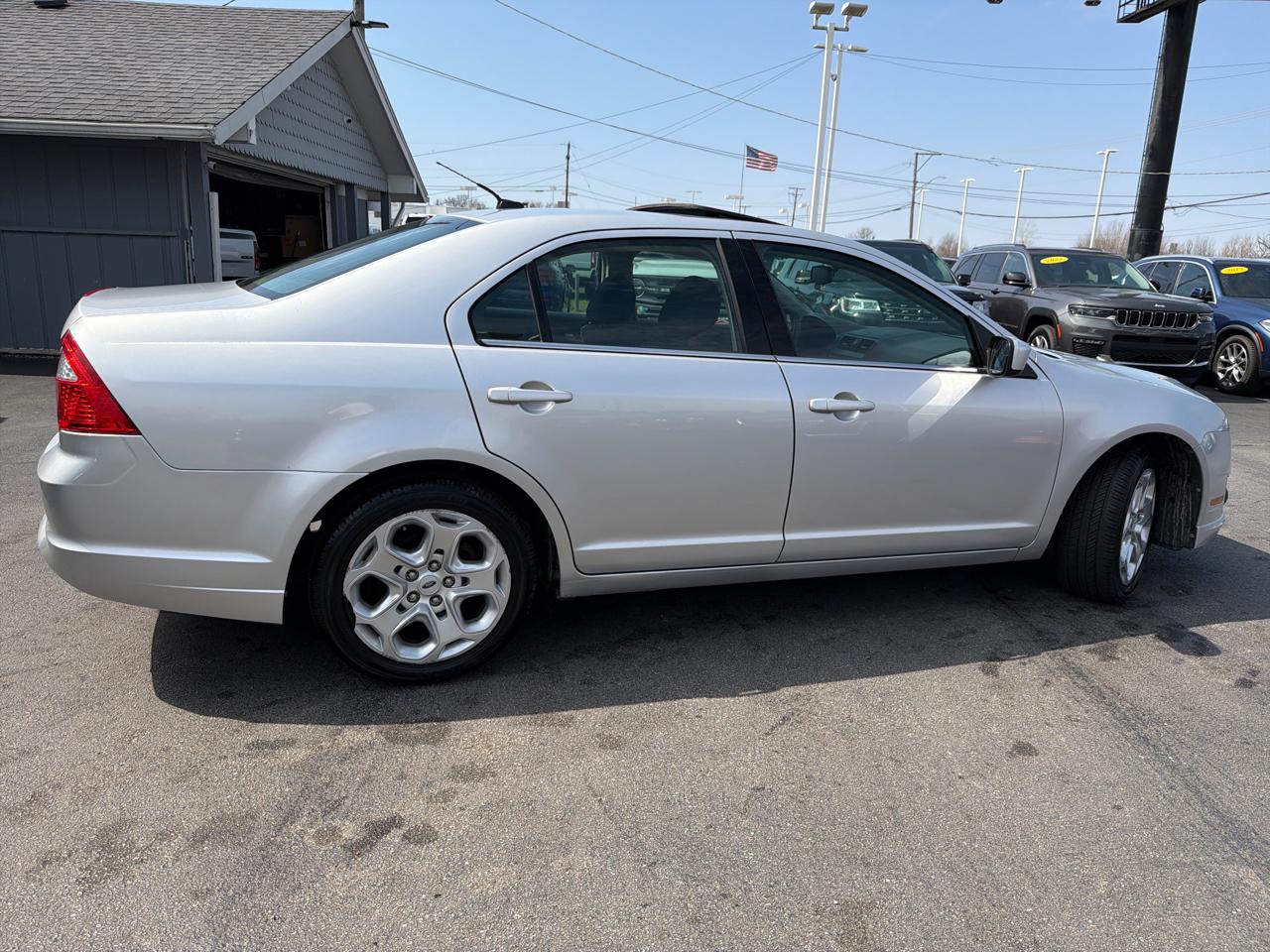 Ford Fusion 4dr Sdn SE FWD 2011