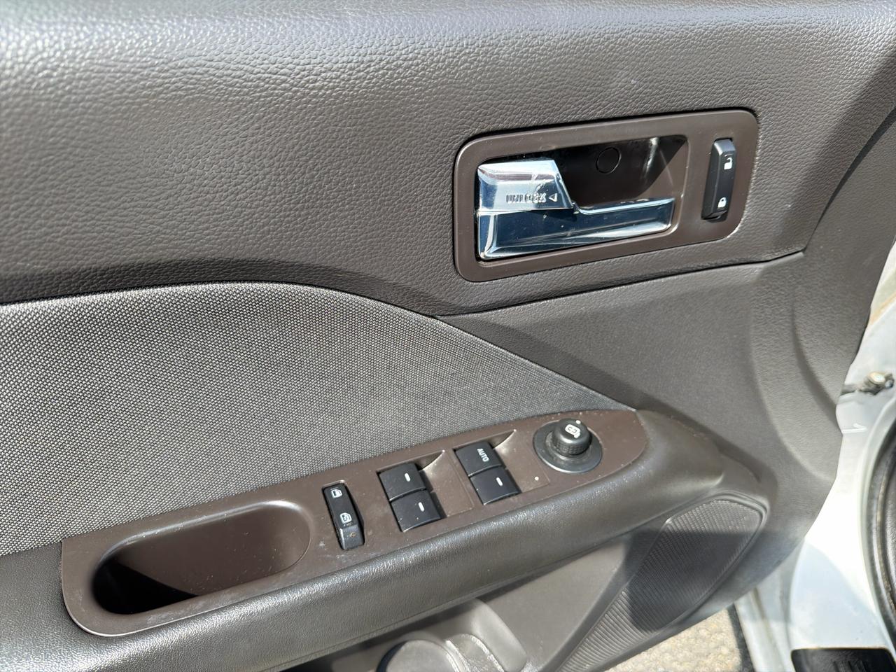 Ford Fusion 4dr Sdn SE FWD 2011