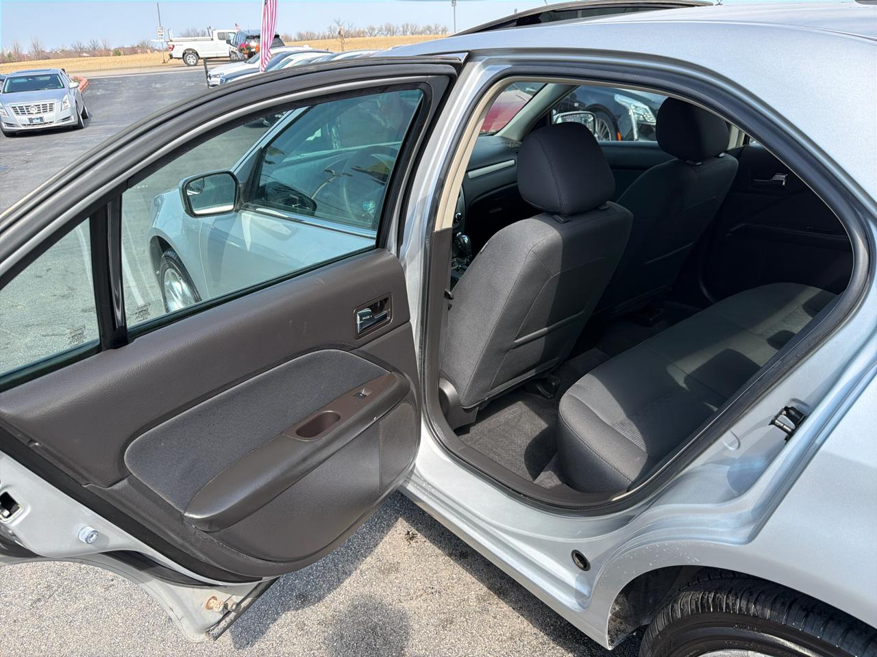 Ford Fusion 4dr Sdn SE FWD 2011