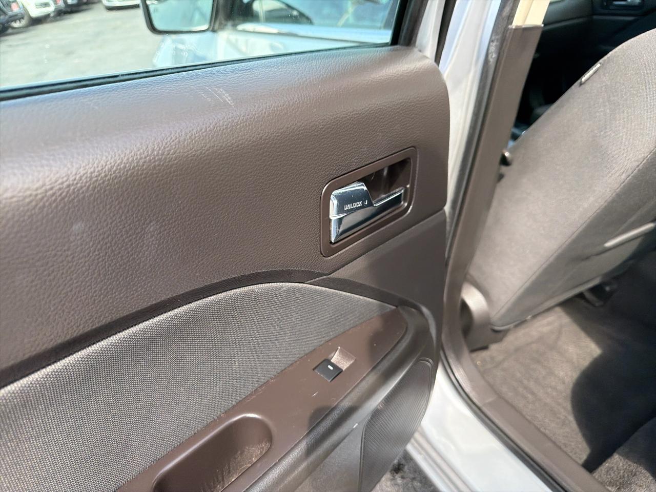 Ford Fusion 4dr Sdn SE FWD 2011