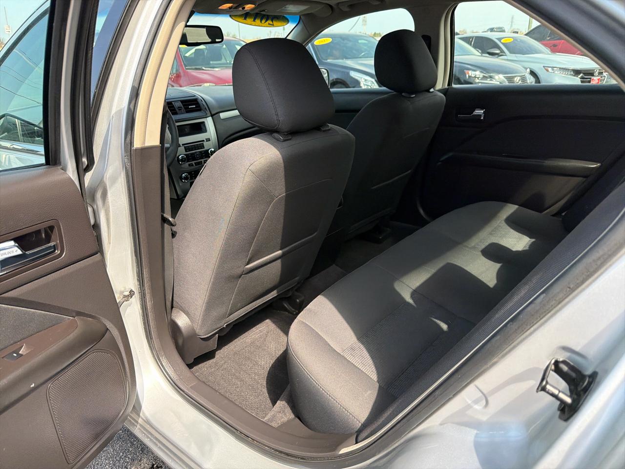 Ford Fusion 4dr Sdn SE FWD 2011