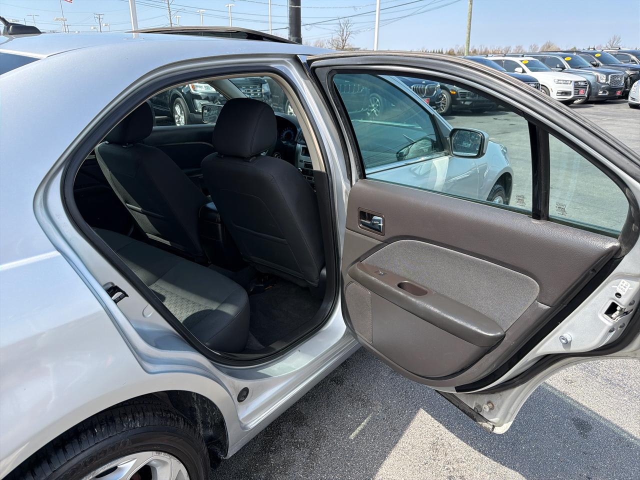 Ford Fusion 4dr Sdn SE FWD 2011