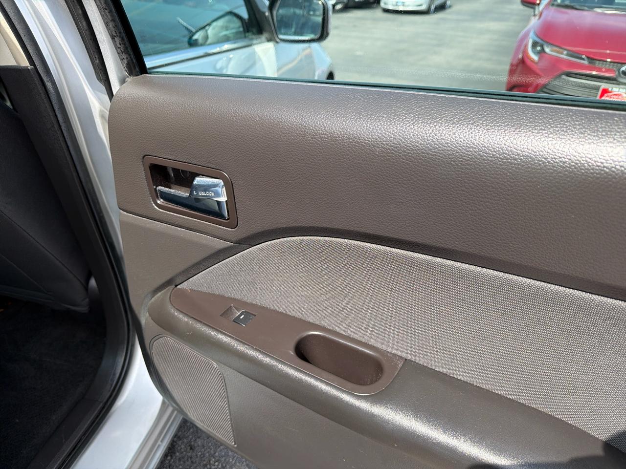 Ford Fusion 4dr Sdn SE FWD 2011