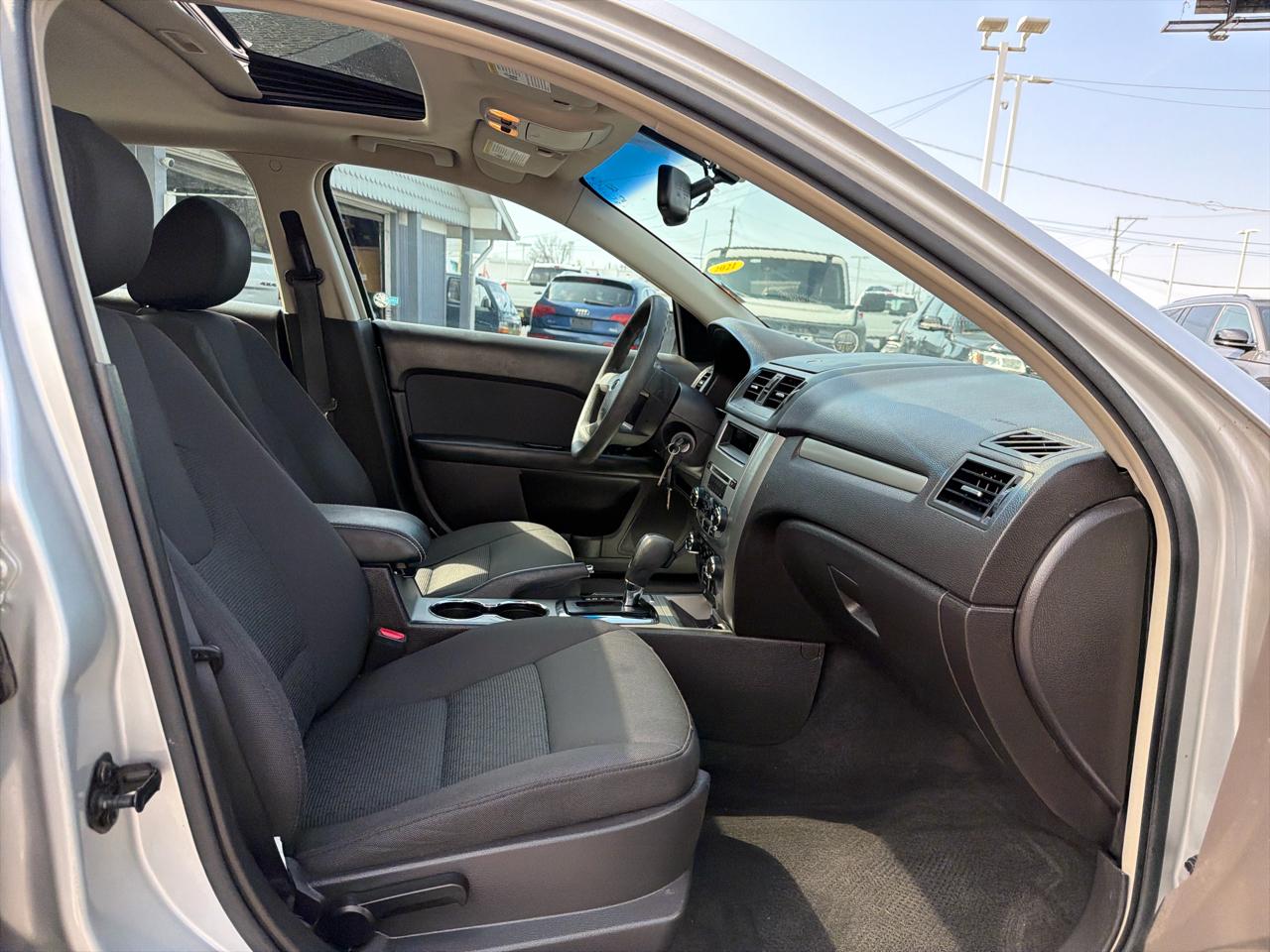 Ford Fusion 4dr Sdn SE FWD 2011