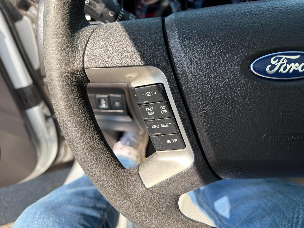 Ford Fusion 4dr Sdn SE FWD 2011