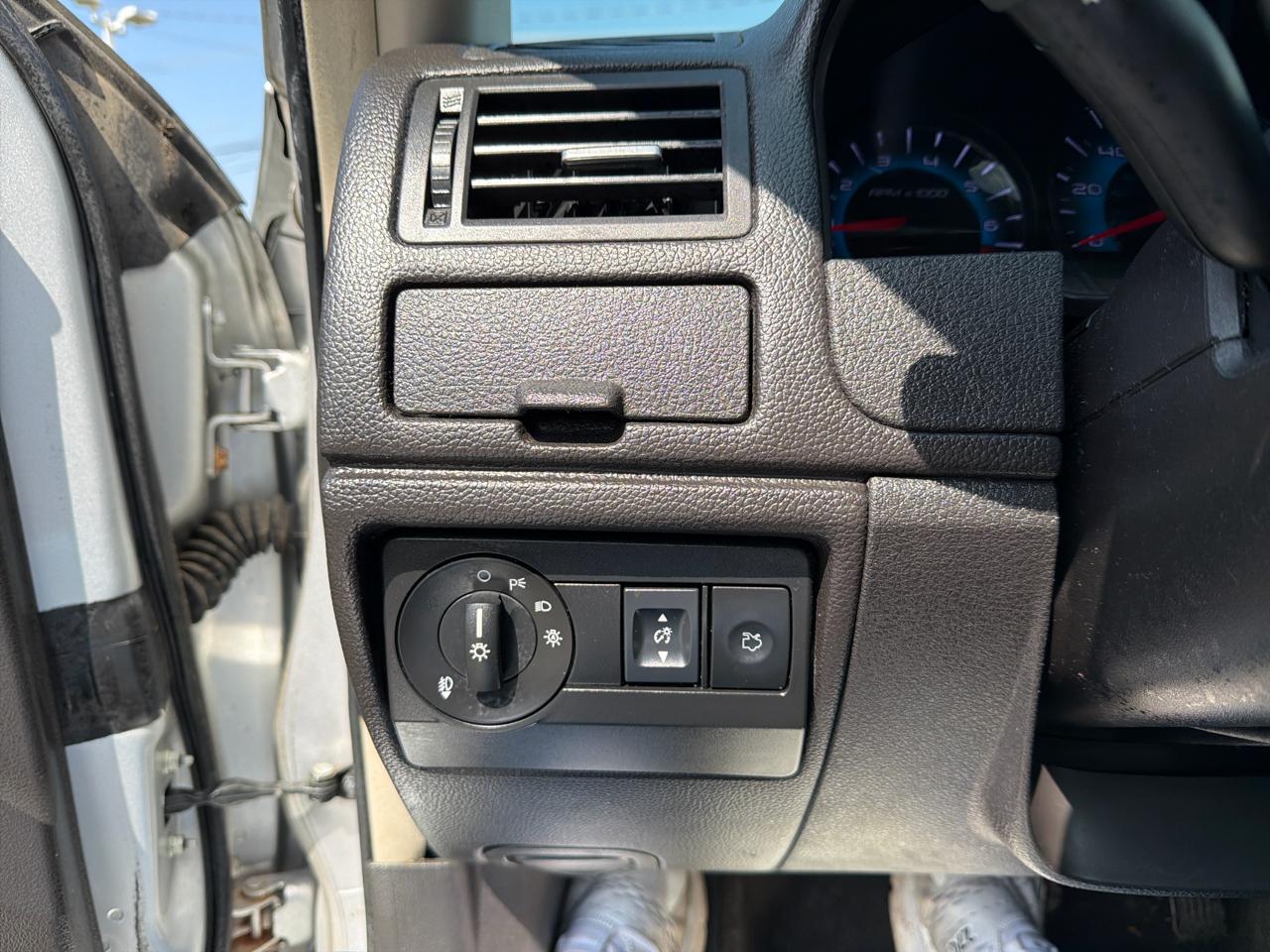 Ford Fusion 4dr Sdn SE FWD 2011