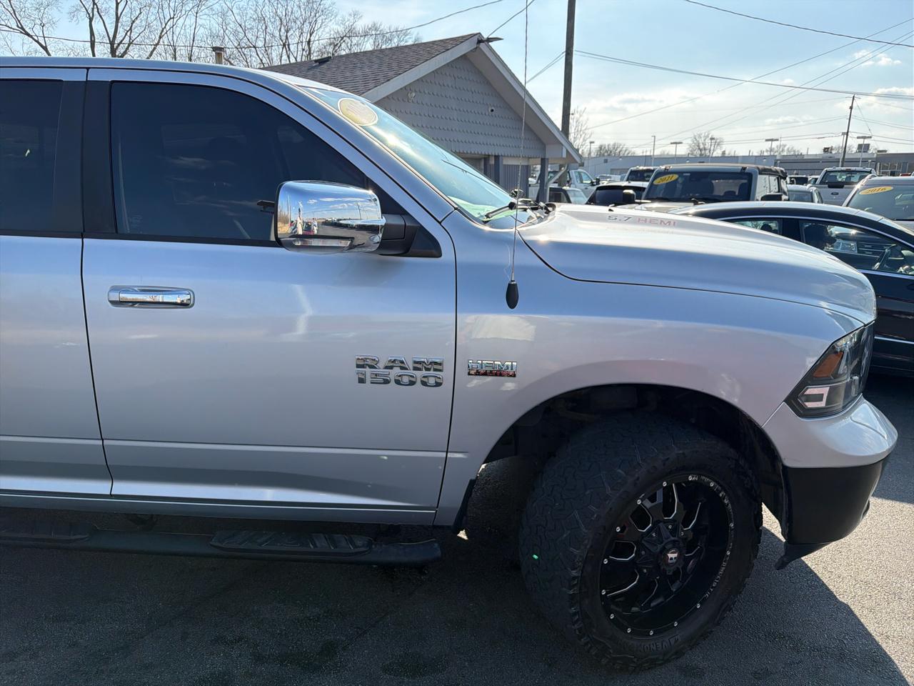RAM 1500 4WD Quad Cab 140.5" Big Horn 2014