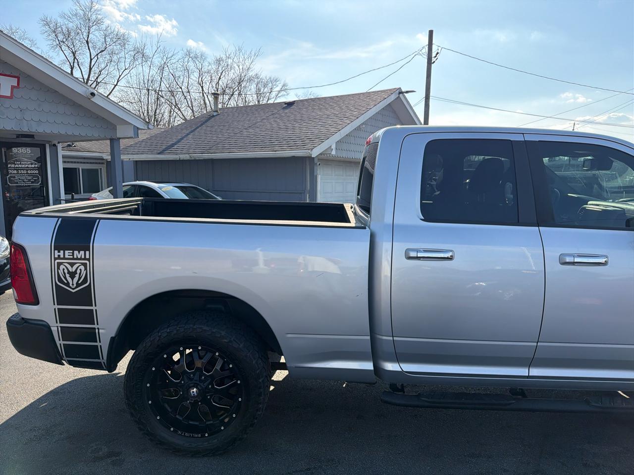 RAM 1500 4WD Quad Cab 140.5" Big Horn 2014