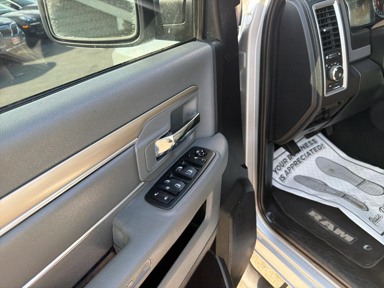 RAM 1500 4WD Quad Cab 140.5" Big Horn 2014