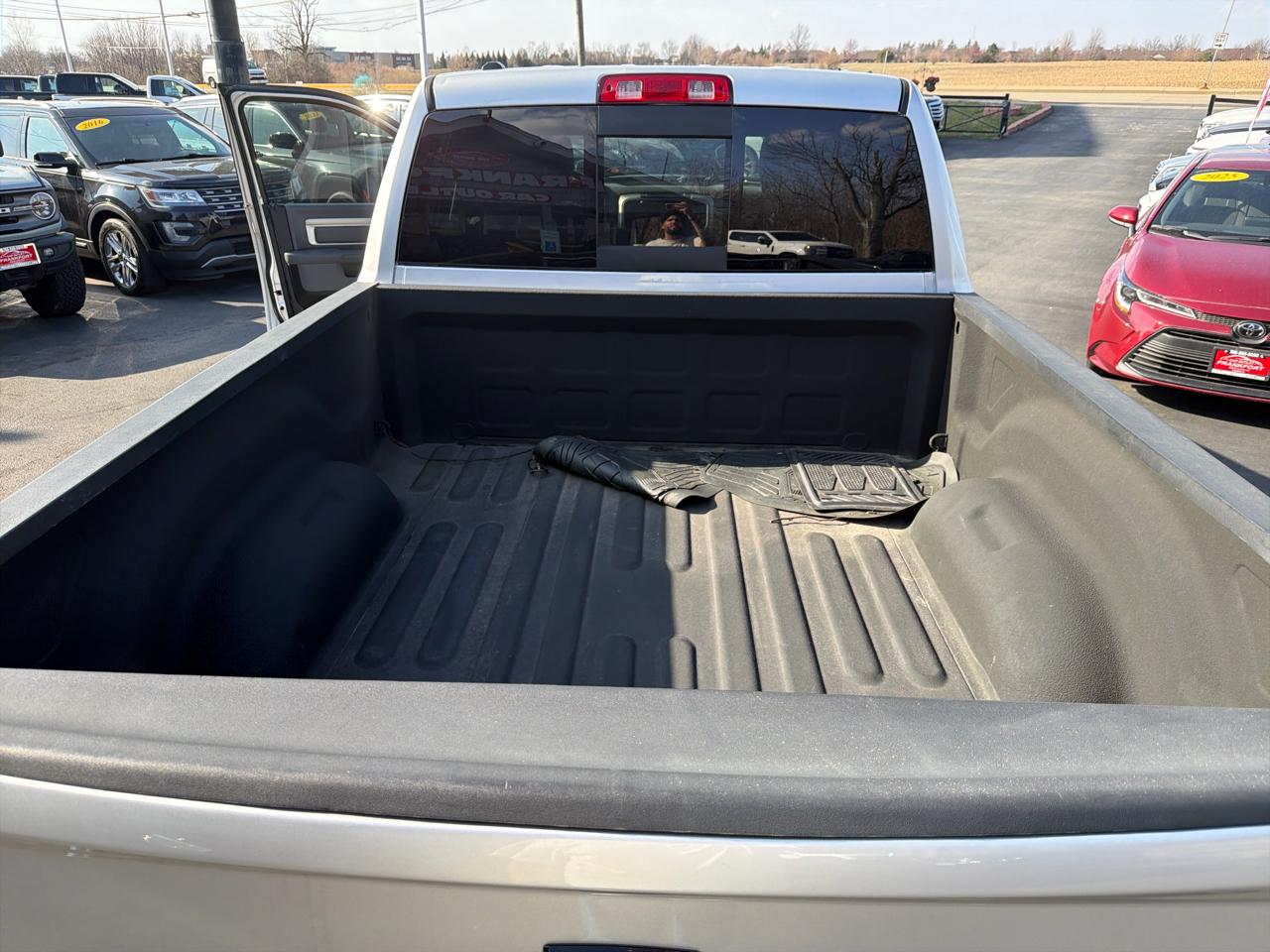 RAM 1500 4WD Quad Cab 140.5" Big Horn 2014