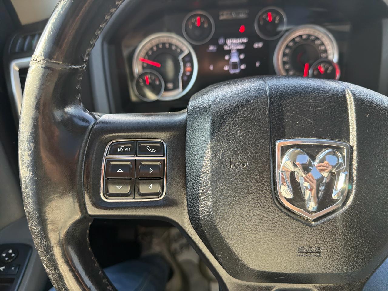 RAM 1500 4WD Quad Cab 140.5" Big Horn 2014