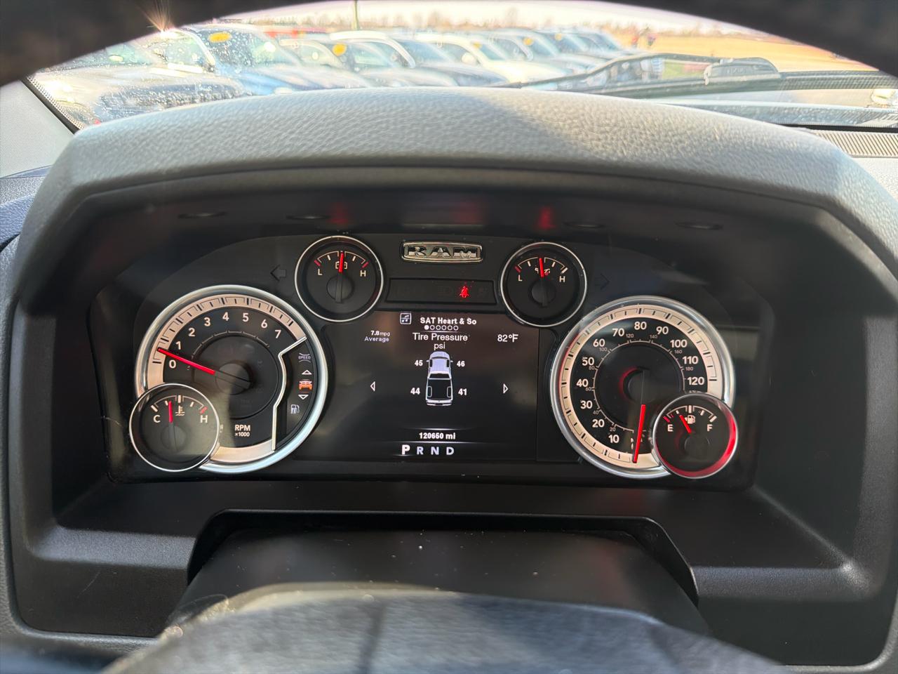 RAM 1500 4WD Quad Cab 140.5" Big Horn 2014