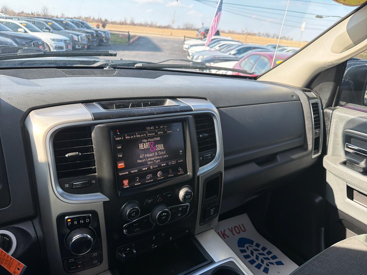 RAM 1500 4WD Quad Cab 140.5" Big Horn 2014