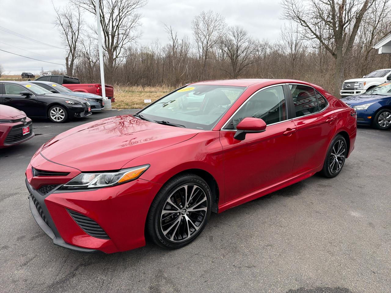 Toyota Camry Hybrid LE CVT (Natl) 2019