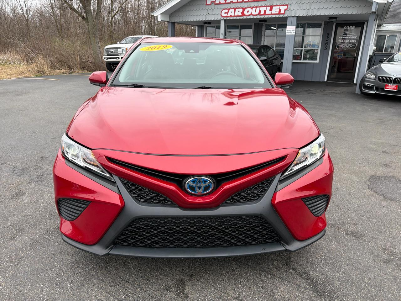 Toyota Camry Hybrid LE CVT (Natl) 2019