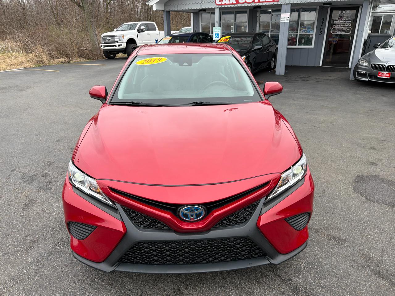 Toyota Camry Hybrid LE CVT (Natl) 2019