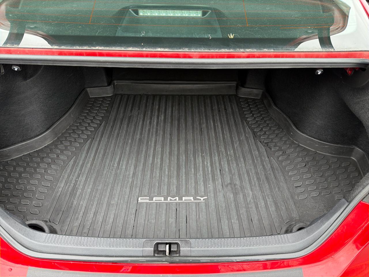 Toyota Camry Hybrid LE CVT (Natl) 2019