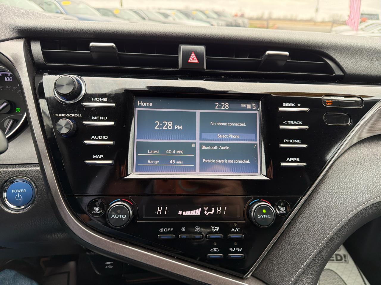 Toyota Camry Hybrid LE CVT (Natl) 2019