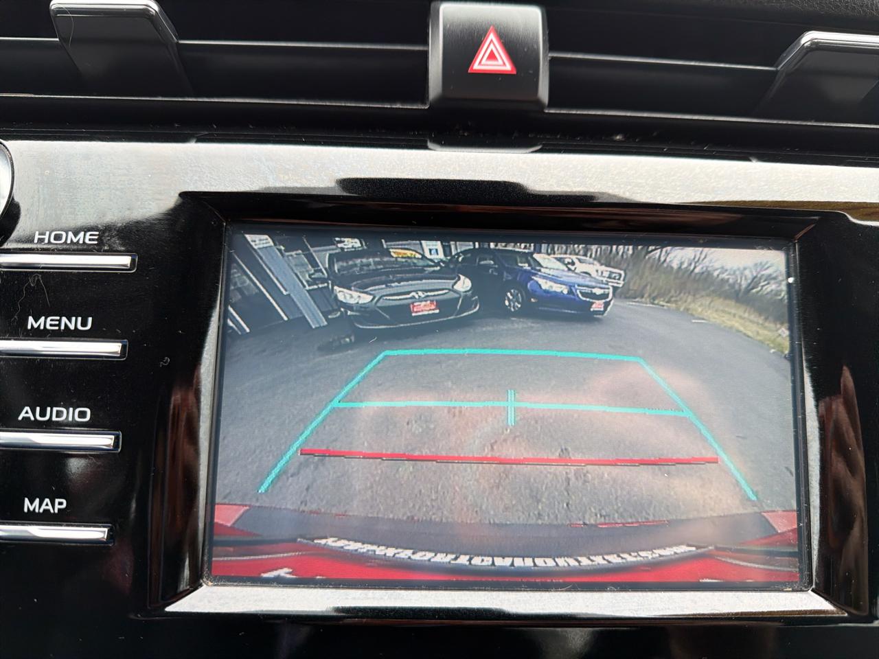 Toyota Camry Hybrid LE CVT (Natl) 2019