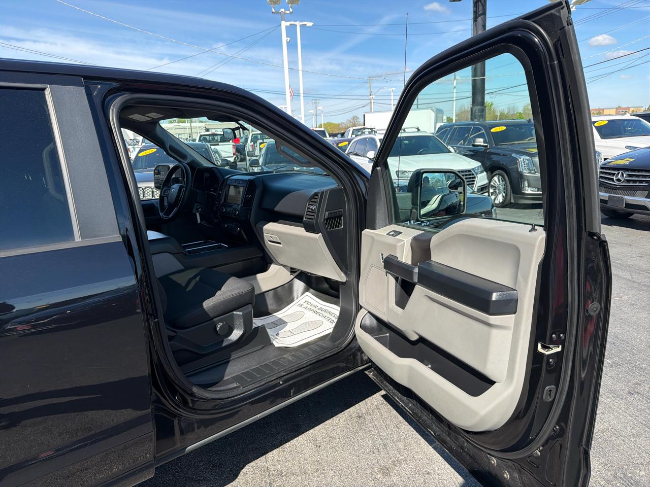 Ford F-150 4WD SuperCrew 157" XLT 2019
