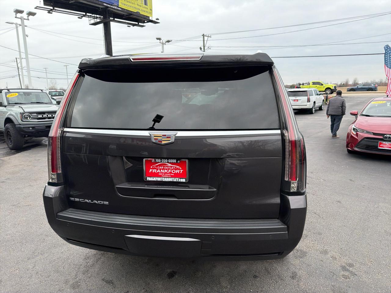 Cadillac Escalade 4WD 4dr Platinum 2016
