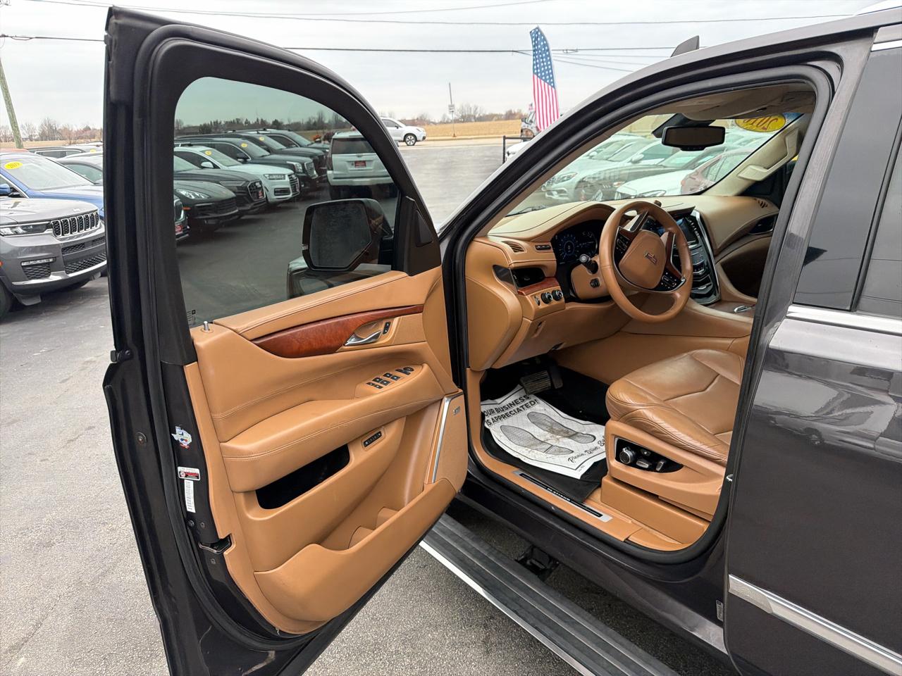 Cadillac Escalade 4WD 4dr Platinum 2016
