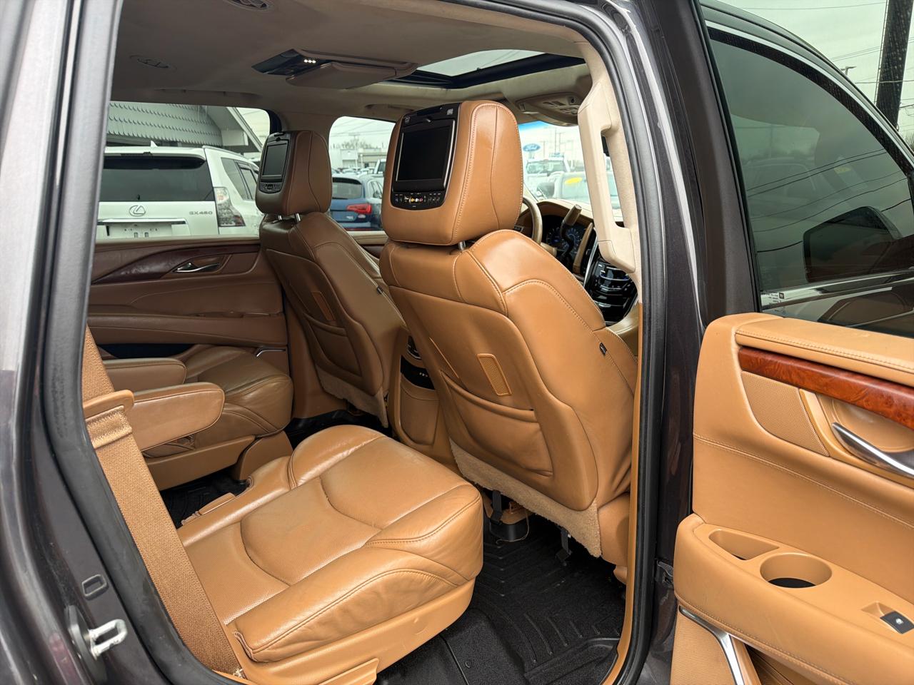 Cadillac Escalade 4WD 4dr Platinum 2016