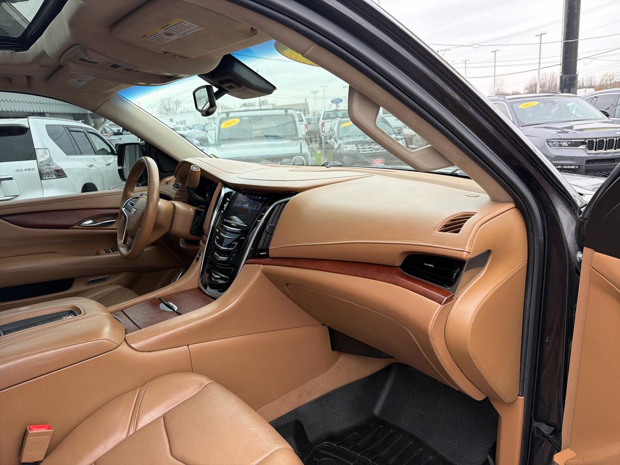 Cadillac Escalade 4WD 4dr Platinum 2016