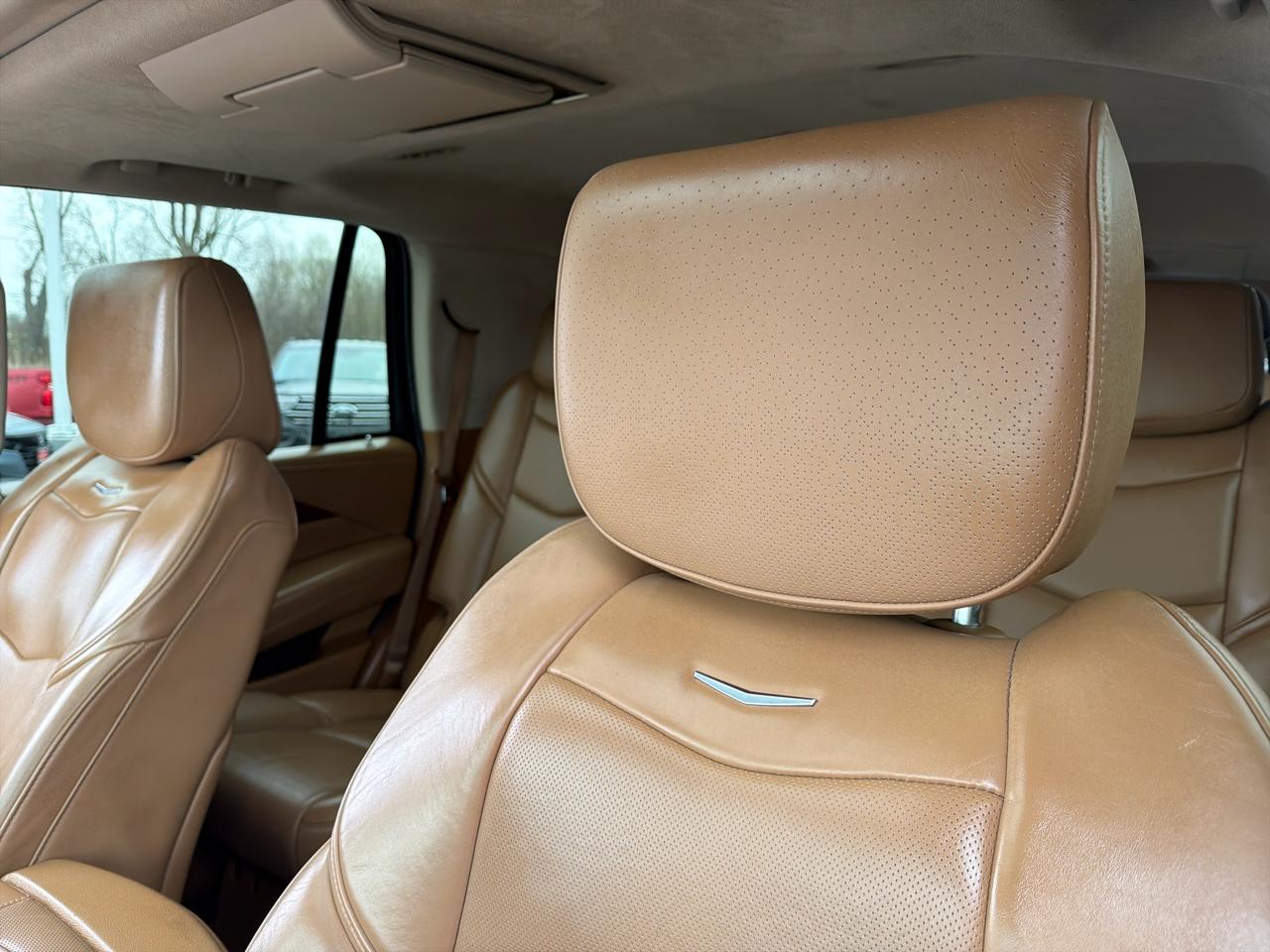 Cadillac Escalade 4WD 4dr Platinum 2016
