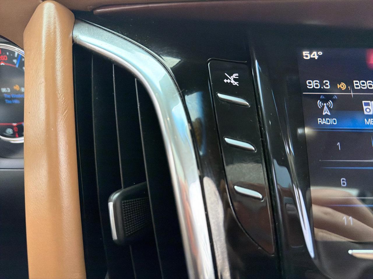 Cadillac Escalade 4WD 4dr Platinum 2016
