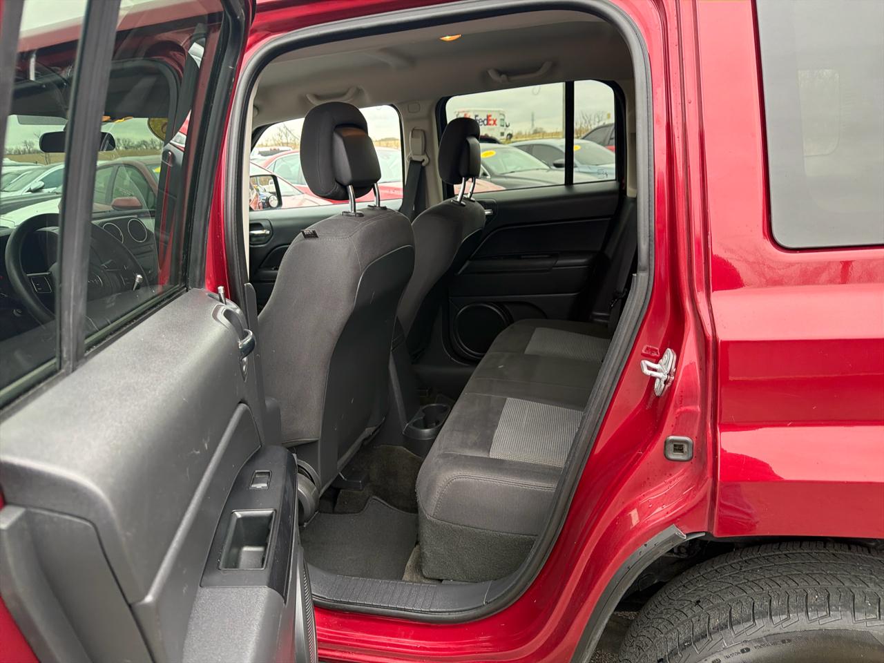 Jeep Patriot FWD 4dr Sport 2015