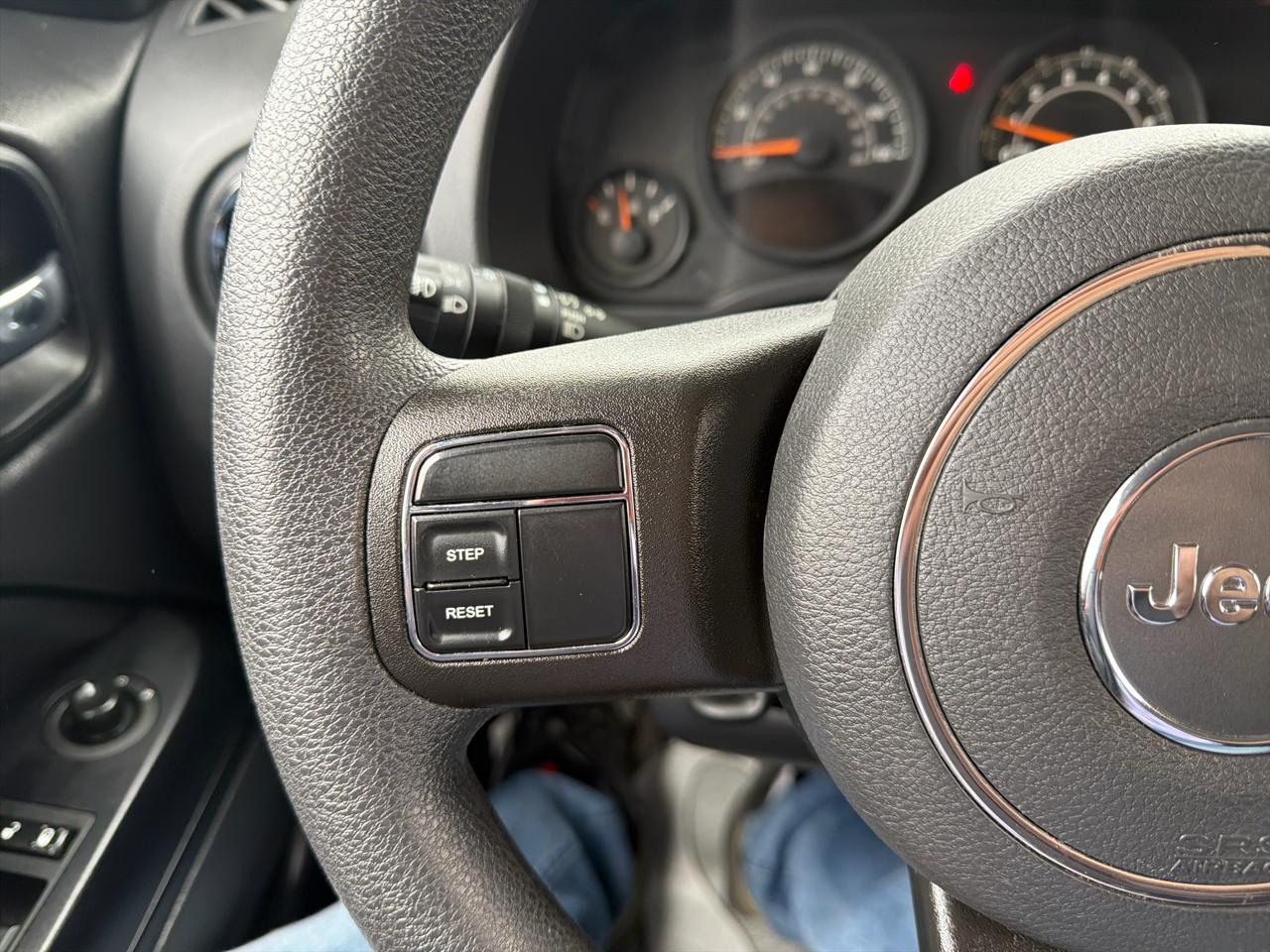 Jeep Patriot FWD 4dr Sport 2015