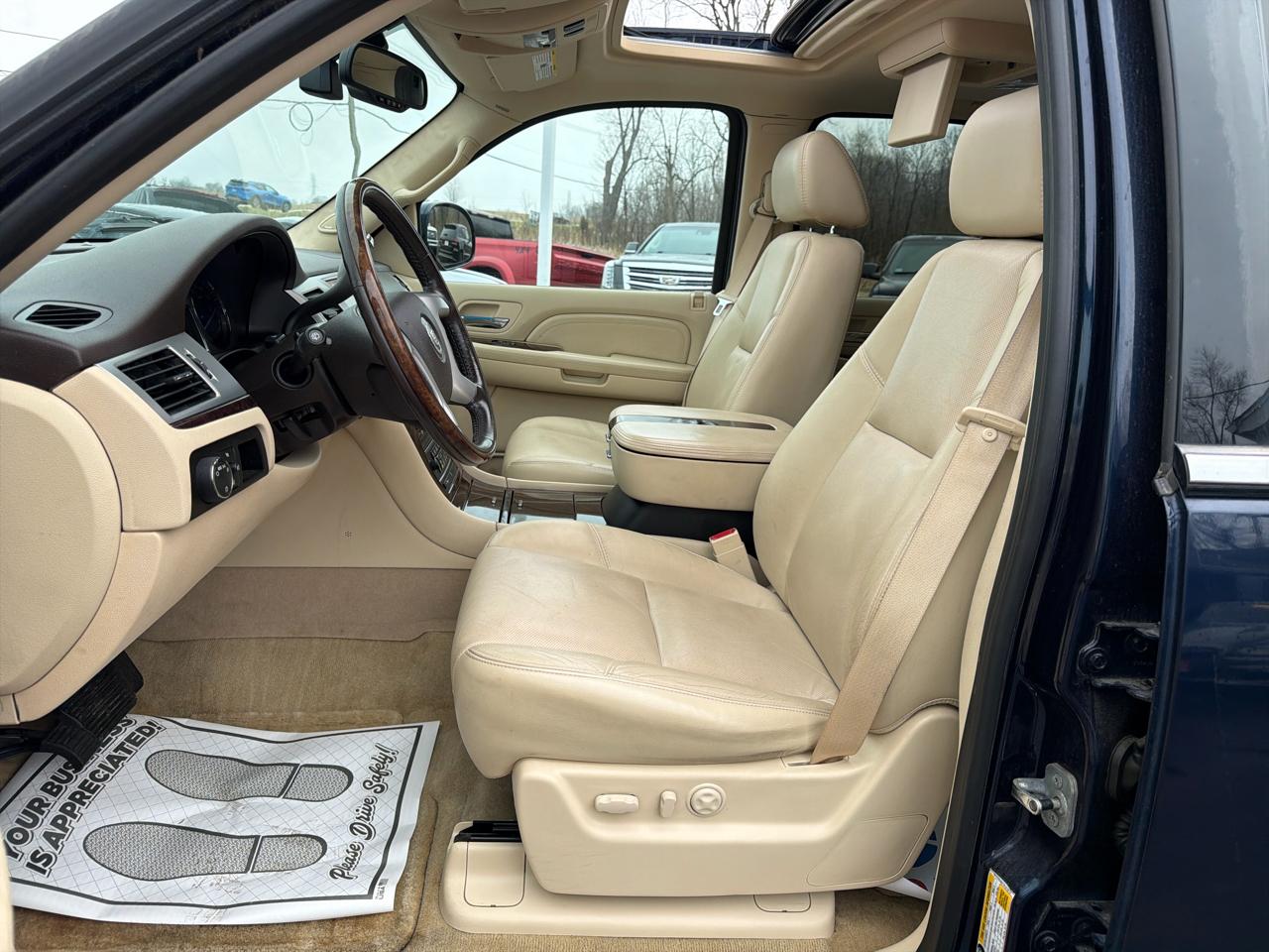 Cadillac Escalade AWD 4dr 2007