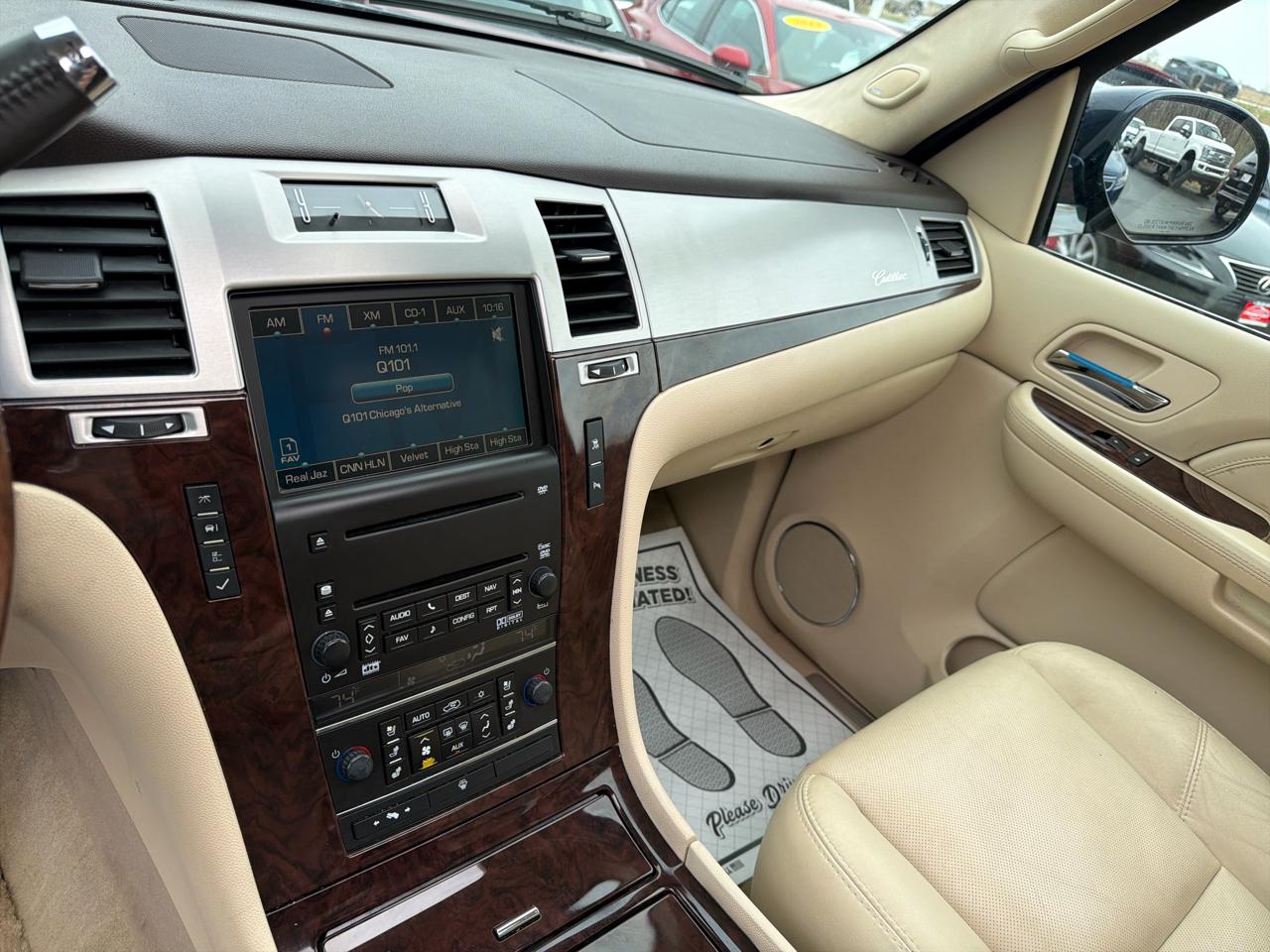 Cadillac Escalade AWD 4dr 2007