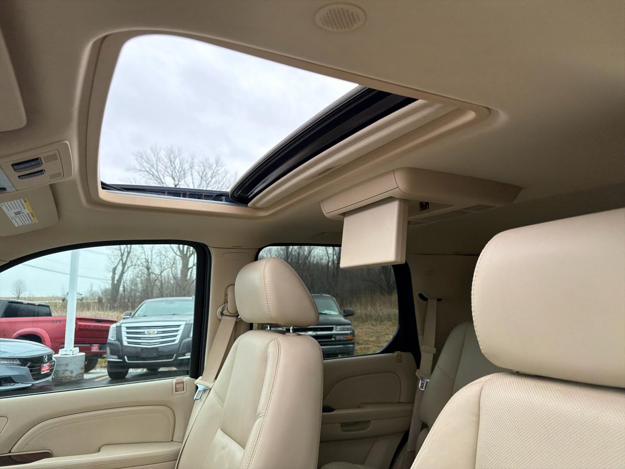 Cadillac Escalade AWD 4dr 2007