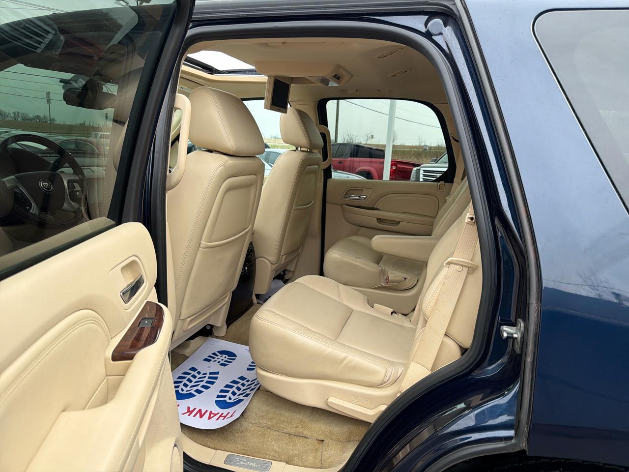 Cadillac Escalade AWD 4dr 2007