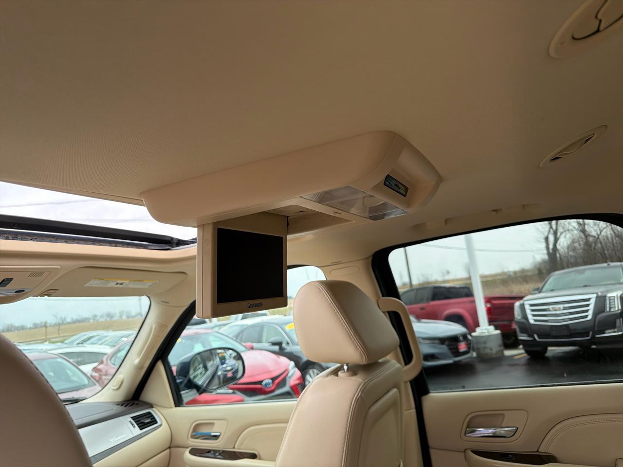 Cadillac Escalade AWD 4dr 2007
