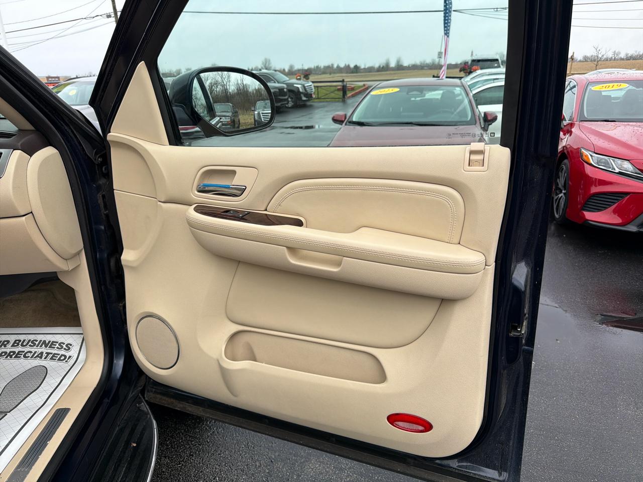 Cadillac Escalade AWD 4dr 2007
