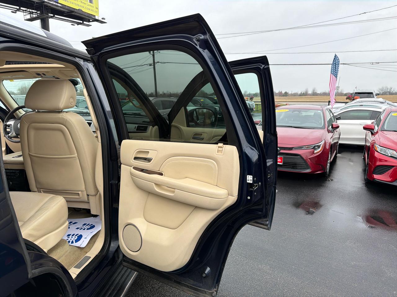 Cadillac Escalade AWD 4dr 2007