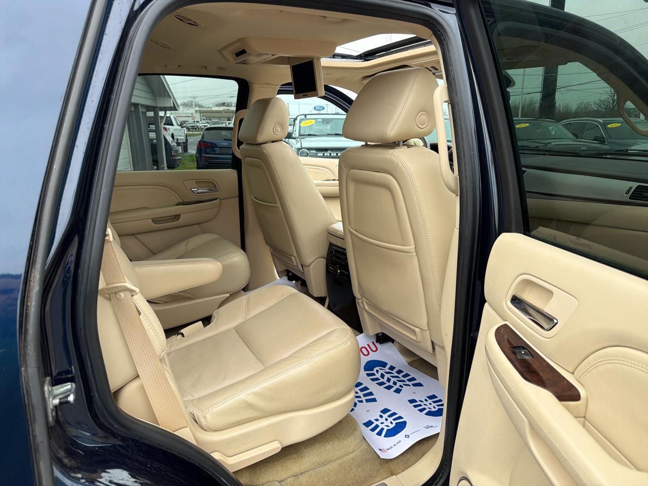 Cadillac Escalade AWD 4dr 2007