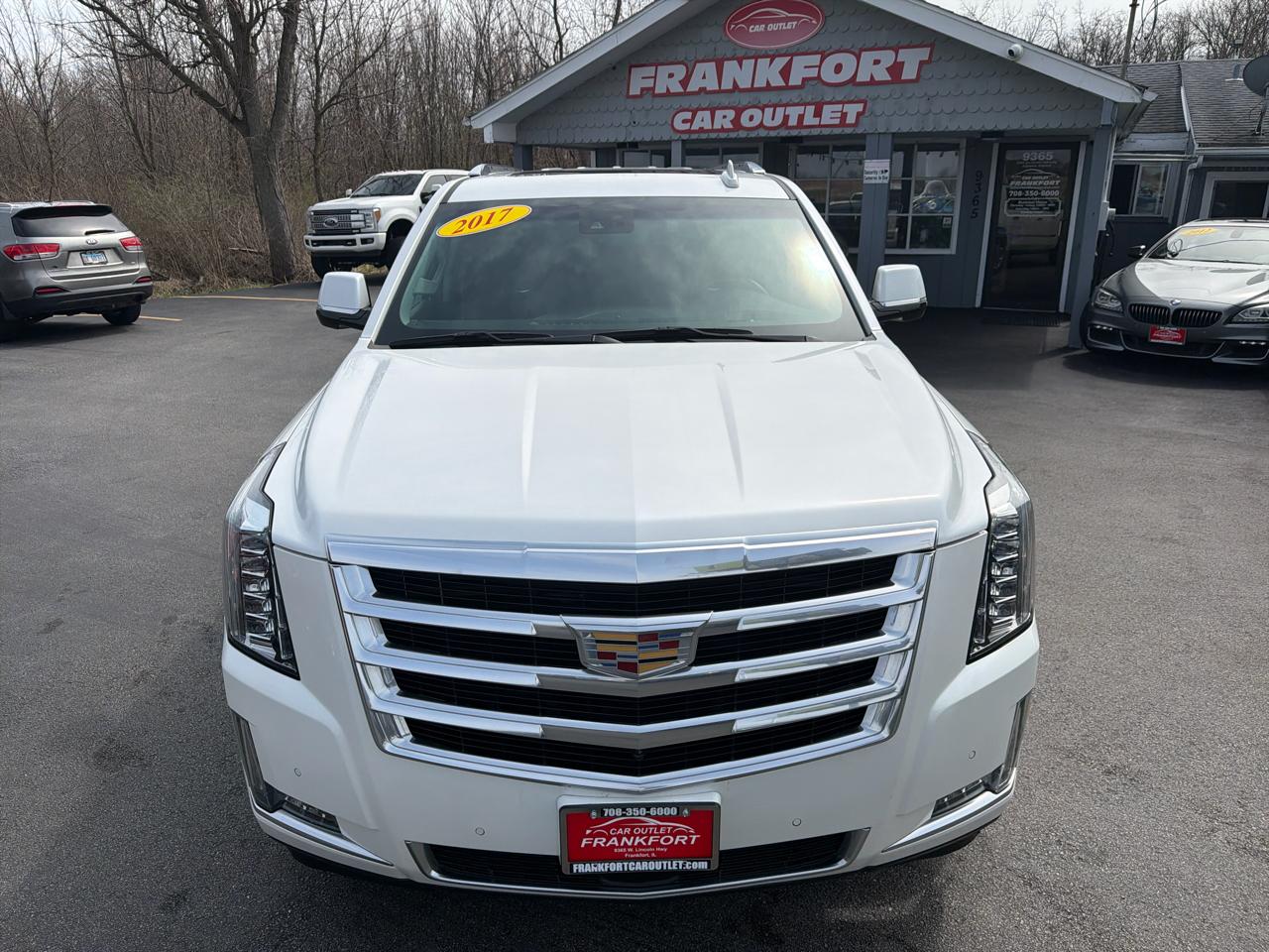 Cadillac Escalade ESV 4WD 4dr Premium Luxury 2017