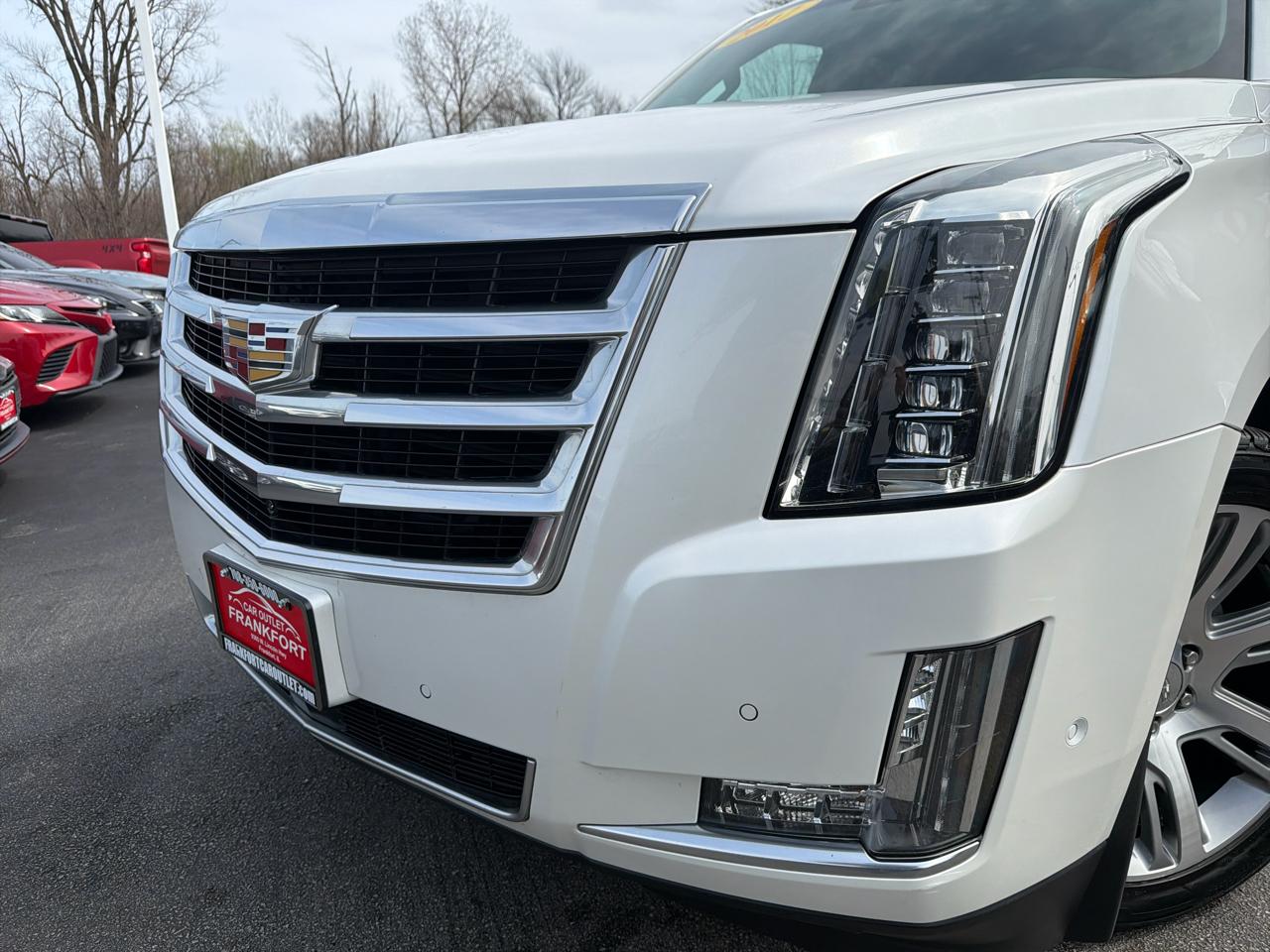 Cadillac Escalade ESV 4WD 4dr Premium Luxury 2017