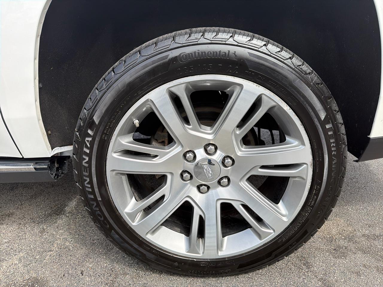 Cadillac Escalade ESV 4WD 4dr Premium Luxury 2017