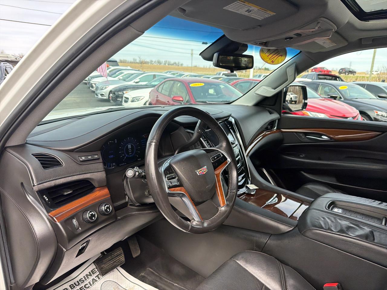 Cadillac Escalade ESV 4WD 4dr Premium Luxury 2017