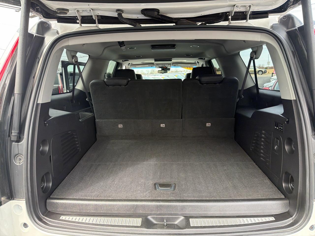 Cadillac Escalade ESV 4WD 4dr Premium Luxury 2017