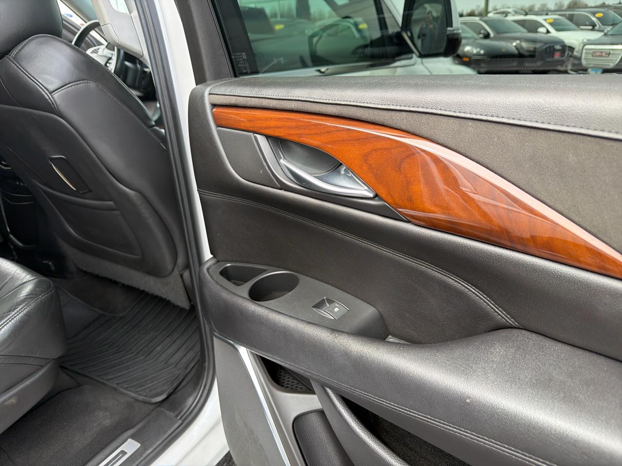 Cadillac Escalade ESV 4WD 4dr Premium Luxury 2017