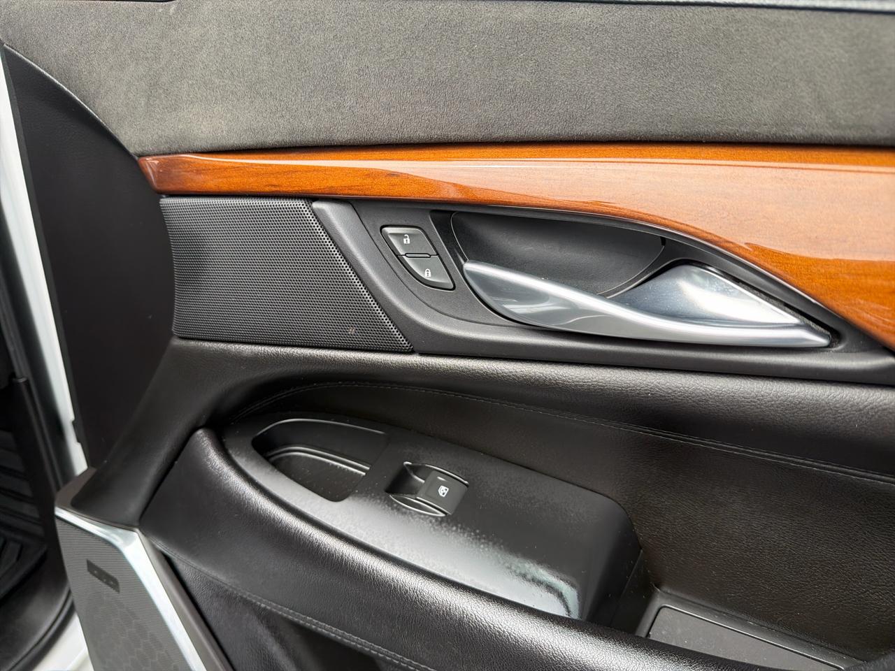 Cadillac Escalade ESV 4WD 4dr Premium Luxury 2017