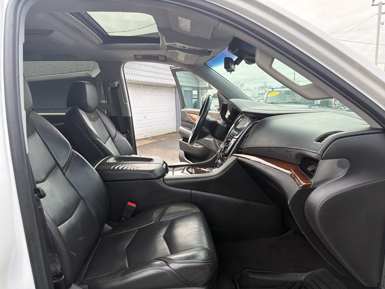 Cadillac Escalade ESV 4WD 4dr Premium Luxury 2017