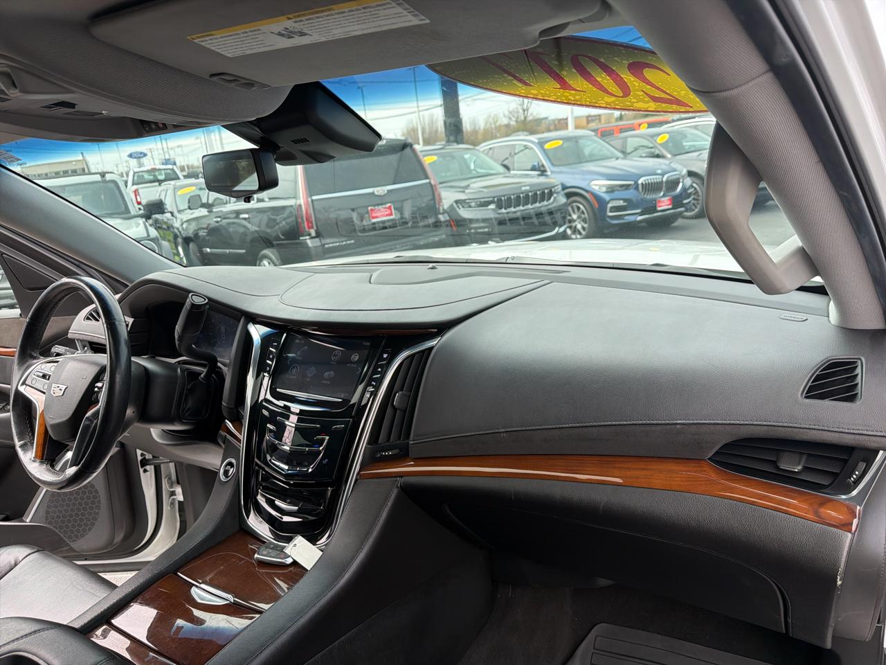 Cadillac Escalade ESV 4WD 4dr Premium Luxury 2017