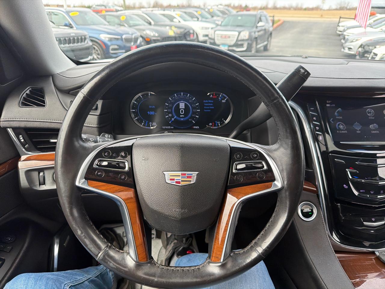 Cadillac Escalade ESV 4WD 4dr Premium Luxury 2017